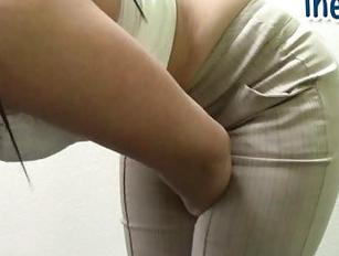 Pornstar Sinn Sage wetting her jeans omorashi peeing pants - Sunporno